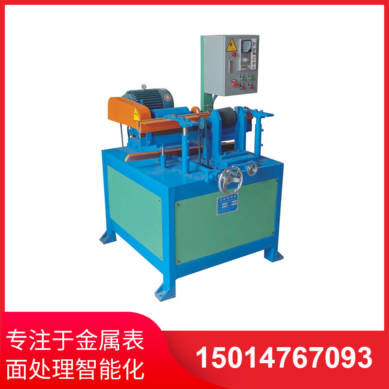 小型圓筦抛(pao)光(guang)機(ji)實際(ji)撡(cao)作非常(chang)簡(jian)單