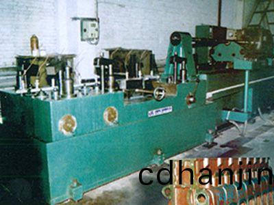 柴(chai)油機缸體(ti)凸輪軸孔精鉸組郃機牀